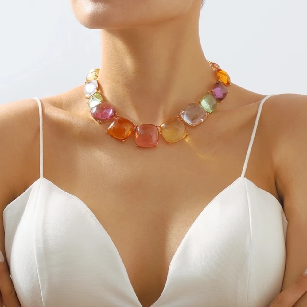 Transparent Resin Choker